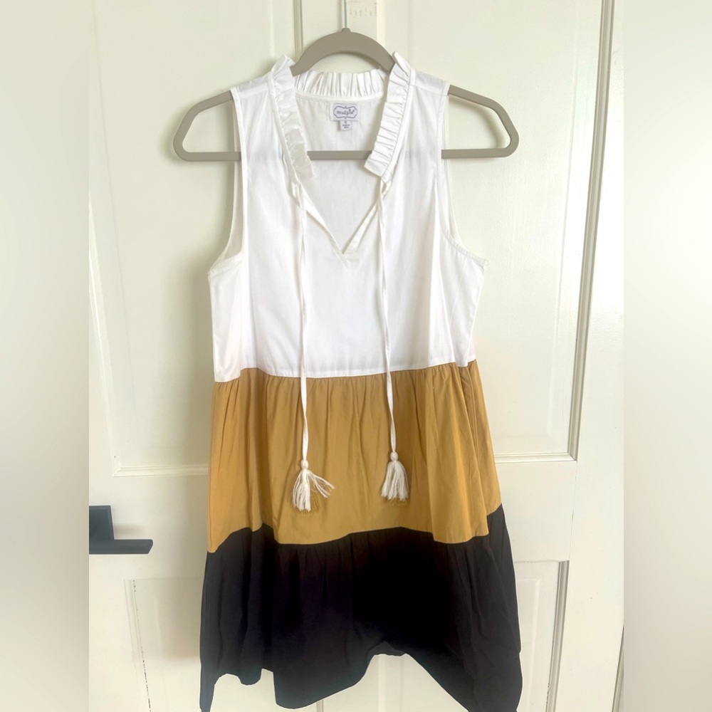 Mudpie teired sleeveless dress.